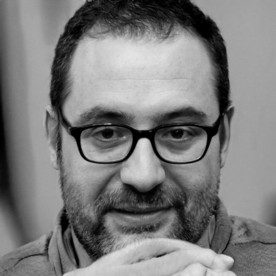 Portraitfoto eines zufriedenen Teilnehmers